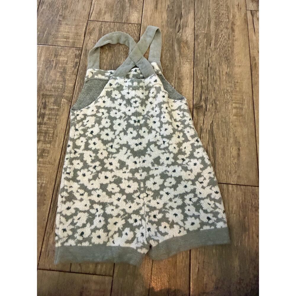 Barefoot Dreams Short Toddler Romper Size 4T/5T Gray White Floral Come Cozy Soft - Picture 5 of 5